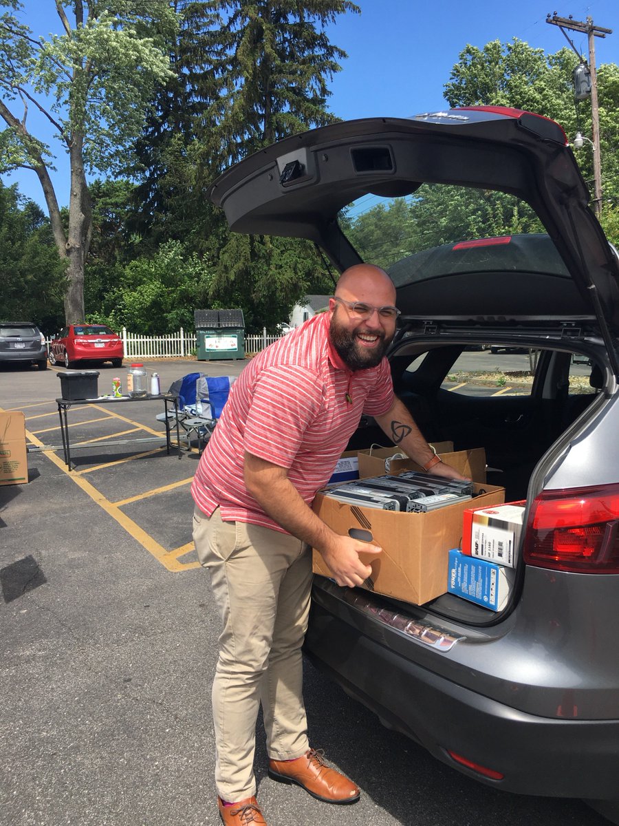 GroundWorkgroup's tweet image. We had a blast at our 2019 E-Waste Recycling Drive and are so grateful for our nonprofit partners who helped make it a success including Community Housing Network, @BBBSCentralOH, @ColumbusJCC, APSI, and more! Here are a few highlights from our day!