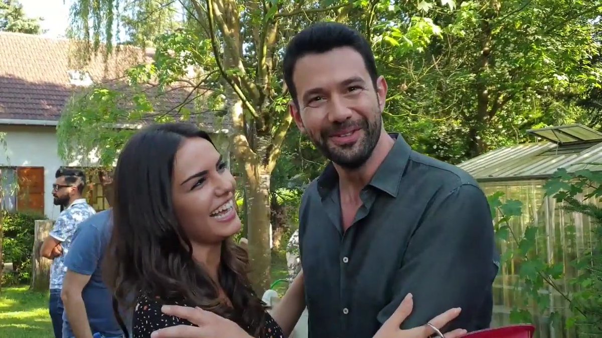 Özgü Kaya : Çok mutluyum, çok tatlı partnerim var. 
😀💙💜 Çok tatlısınız siz 🤩😍 
#keremcem #özgükaya 
#kimsebilmez #alsev