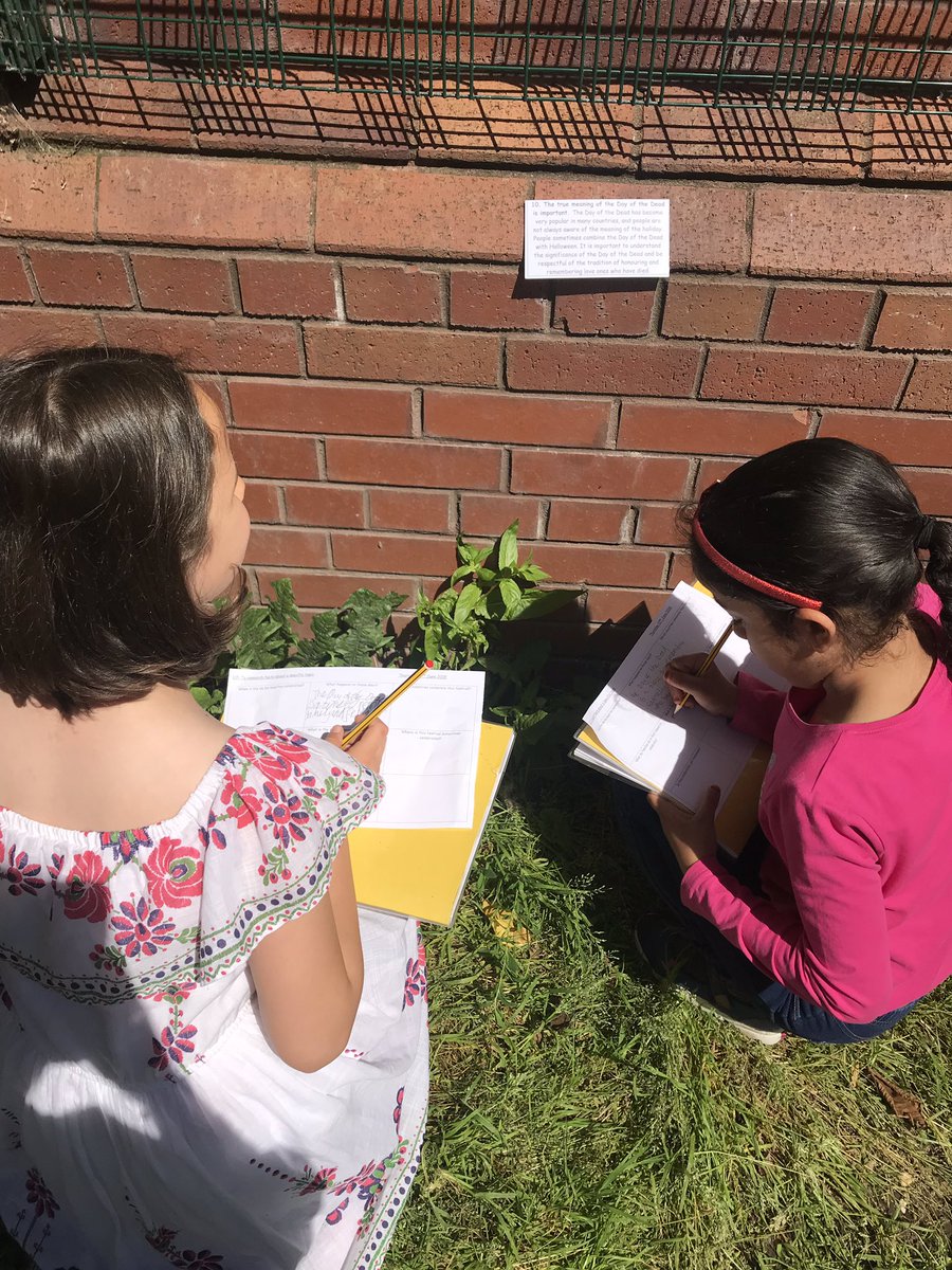 SmithdownPrimY3's tweet photo. We took to the sunshine today to complete our hunt on the playground about Dia de los muertos (Day of the Dead) celebrated by some Spanish speaking countries in South America #smithdownmfl #smithdownxcurric https://t.co/Xz7JTUefWs