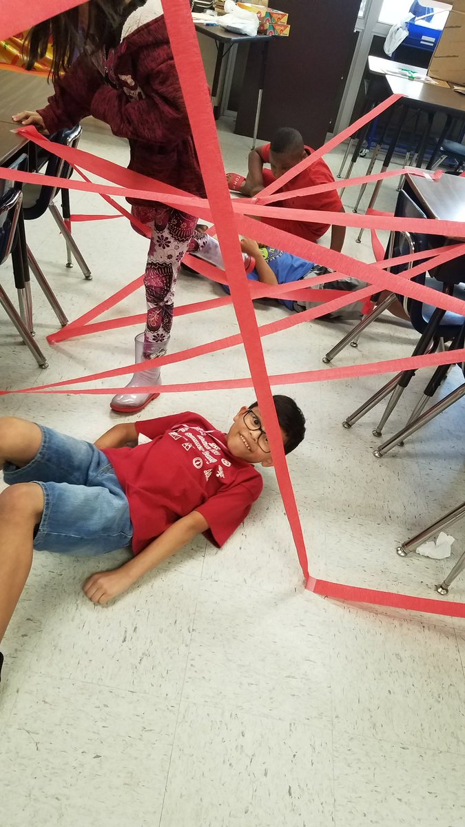 miller6_1's tweet image. Our #AISDSummerCamp version of a laser obstacle course. #CampEscamilla is so much fun!! #gettingcreativeintheclassroom @ChavezLizza @STARS_902 @EscamillaAldine