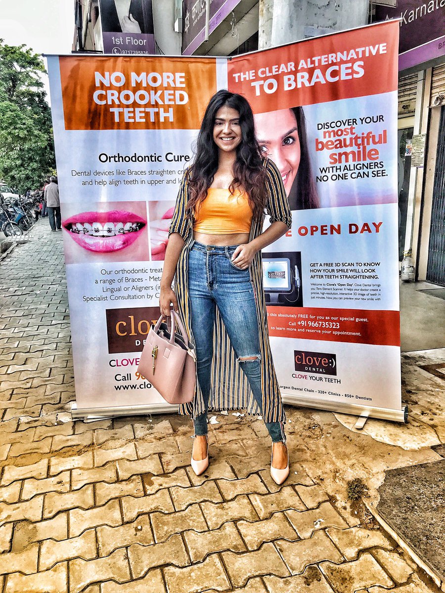 @Clove_Dental 
My experience at this Clove Open Day opened my eyes to the realisation that now there is a better, more effective and a hassle-free way to get the smile of your dreams: Invisalign i.e. basically invisible aligners !  #CloveYourTeeth #CloveDental