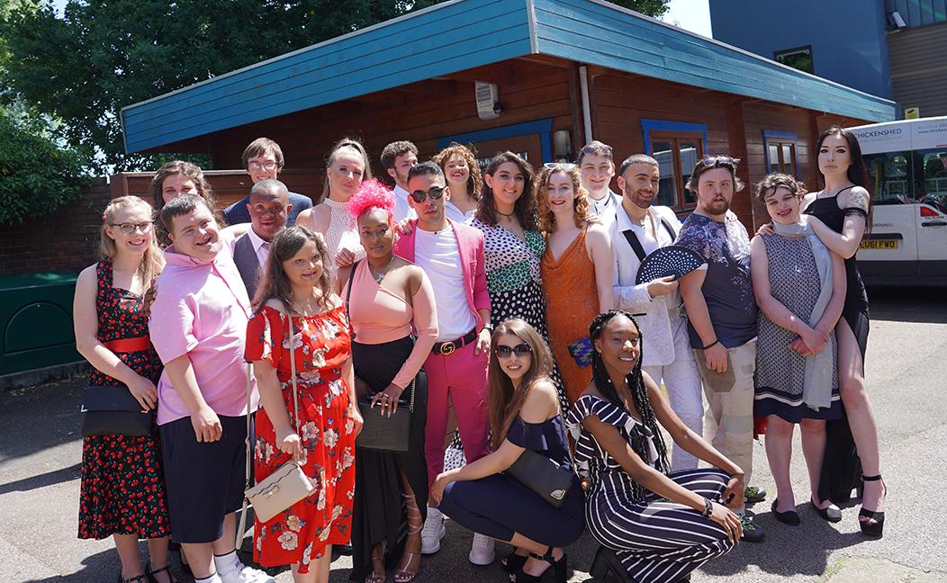 CHICKENSHED_UK's tweet image. Our students have graduated! What a spectacular day. We are so proud of each and every one of our incredible, hard-working, empathetic graduates. Thank you all for your boundless energy, heart and passion. #CSgrad