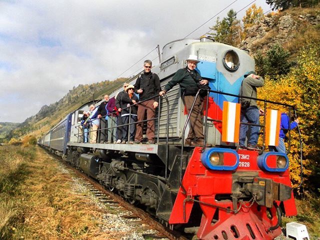 mircorp's tweet photo. Enjoying a #frontrowseat for a ride along the #TransSiberianRailroad ⠀
Photo: Martin Klimenta ⠀
#TransSiberianTravelwithMIR #transsiberianrailway #traintravel #traintours #luxurytrains #bucketlist #adventuretravel #travel #tourism #russia #siberia #wan… https://t.co/VQIfdAGpSf https://t.co/87NB73Nv2I