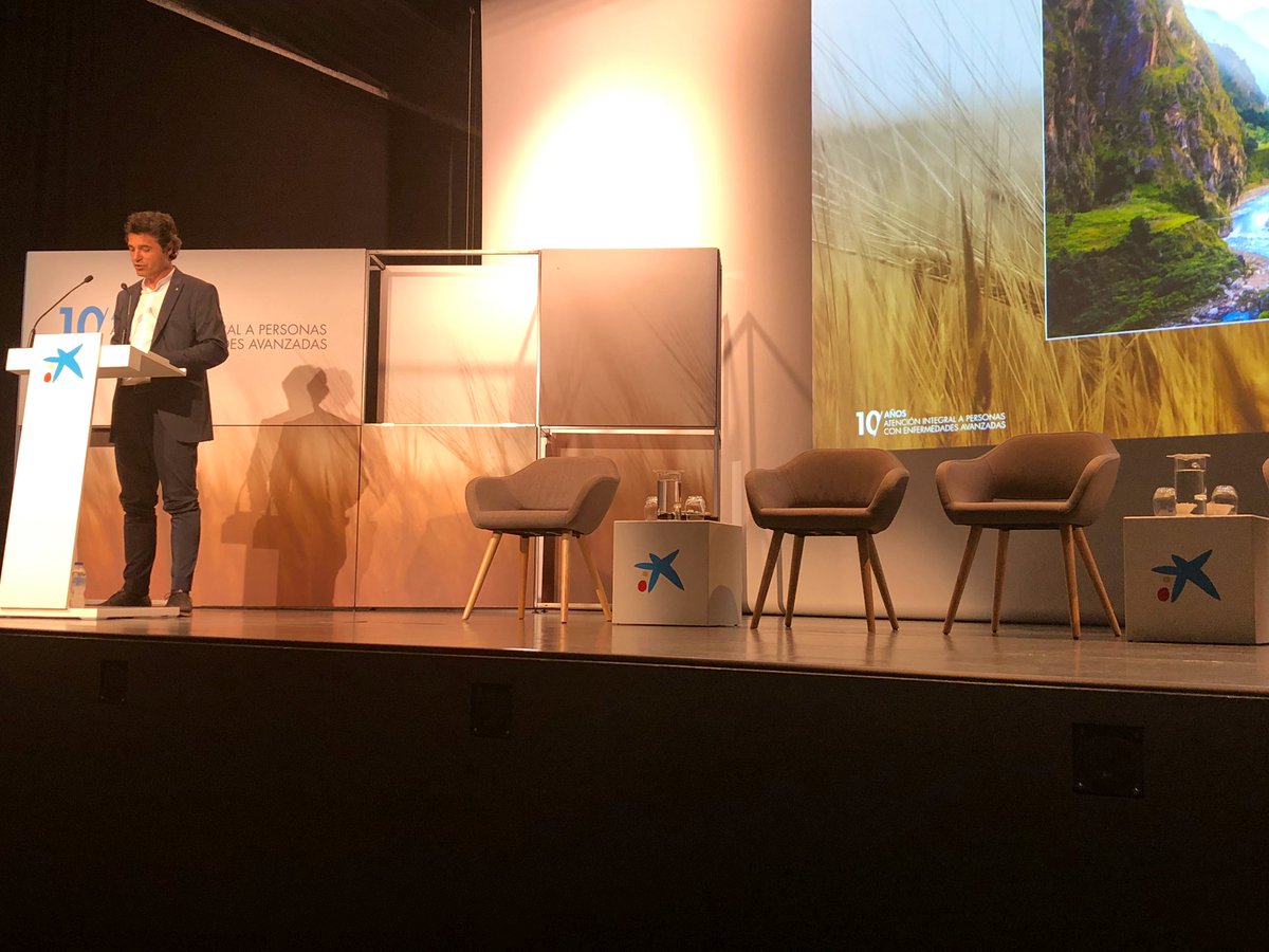 javiergil76's tweet photo. Acto del décimo aniversario del  proyecto #EnfermedadesAvanzadasLaCaixa @FundlaCaixa en #CaixaForumSevilla @CruzRojaCA @AndaluciaJunta @CadizJunta https://t.co/07QnnKnssx