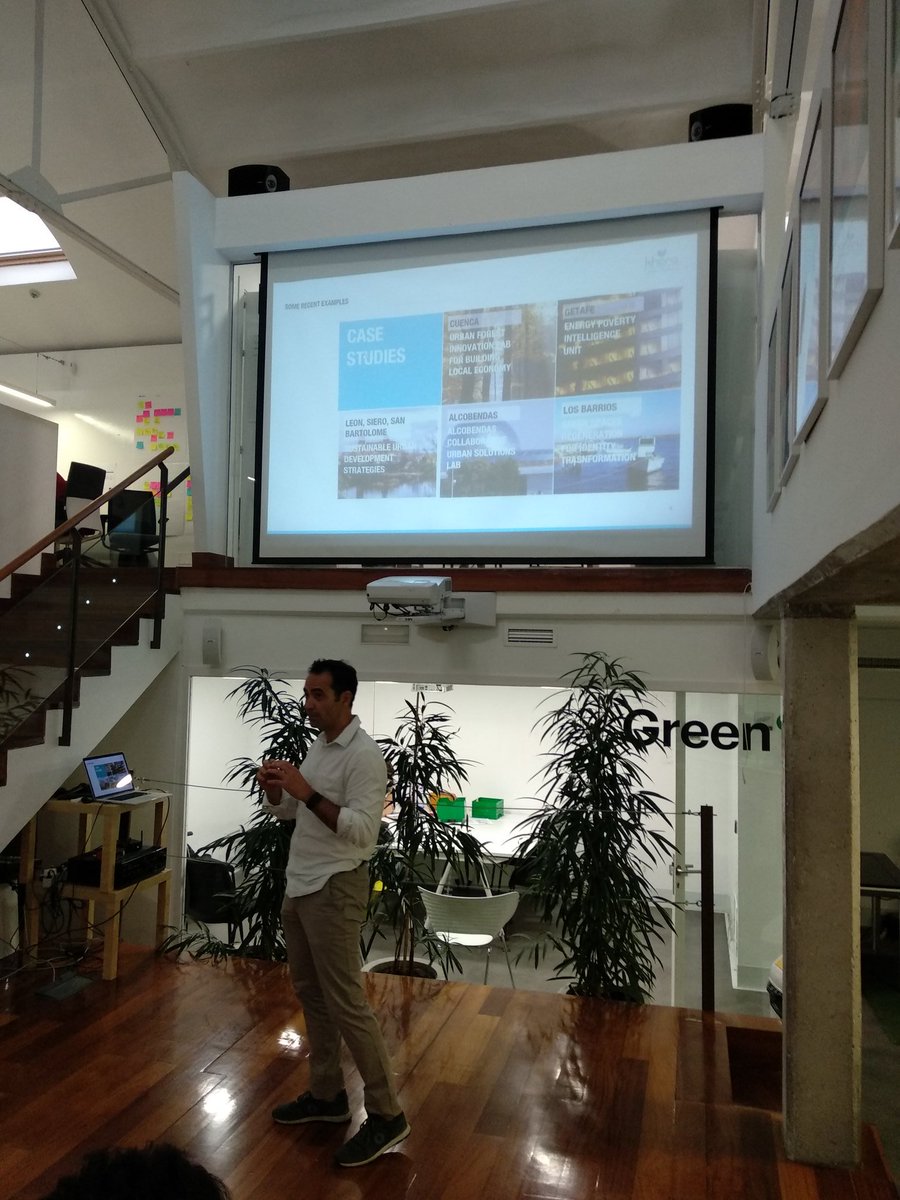 Hoy seguimos en el #NewGenerationsLab en <a href="/fjord/">fjord</a>. Las ciudades son imprescindibles para cumplir los objetivos mundiales pero ¿Cómo hacer frente a retos del siglo XXI con estructuras y procesos del XIX? La creatividad, la innovación y el diseño son imprescindibles