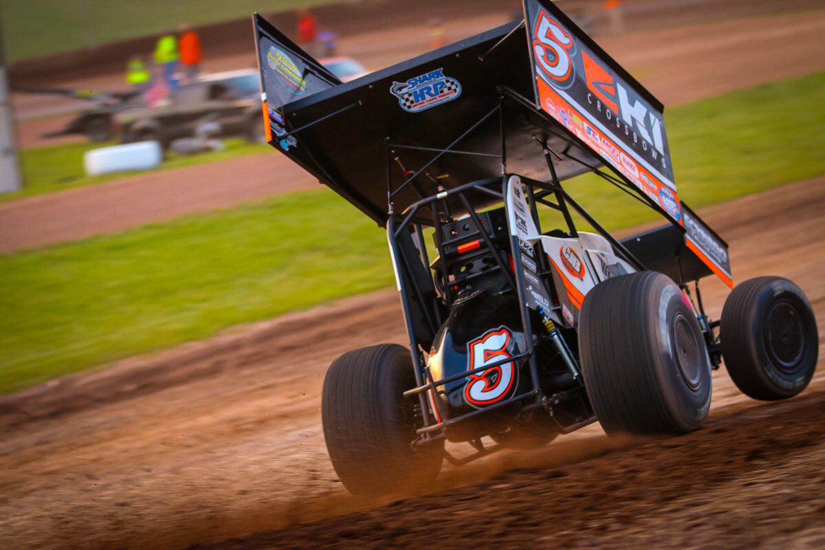 3 nights of @WorldofOutlaws action starts tonight! #JacksonNationals 🏎: .@shanestewart_5 📍: @jacksonmotorplx 🖥🎙: @Dirtvision 📱: Updates right here 📷: @DB3Inc ✔️👉🏻 @BigGameMotorspt @LandisBlock @hplubricants @Weikert29 @NosEnergyDrink @AGCOcorp