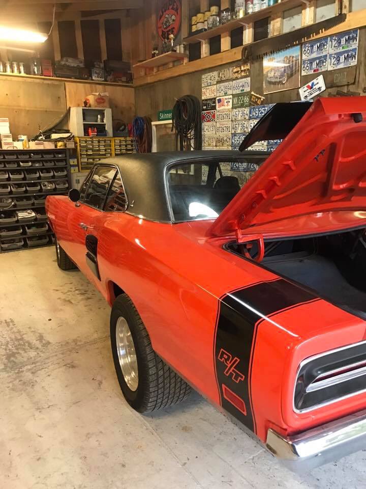 dragon3girl69's tweet photo. Happy Mopar Thursday😍🙌🇨🇦#moparchick #MoparOrNoCar #69coronetRT #440 #hemiorange #backyardsgop #mopar #dodge #Chrysler #MoparThursday #beautifulBC🇨🇦 https://t.co/ZhoNJ8kqFJ