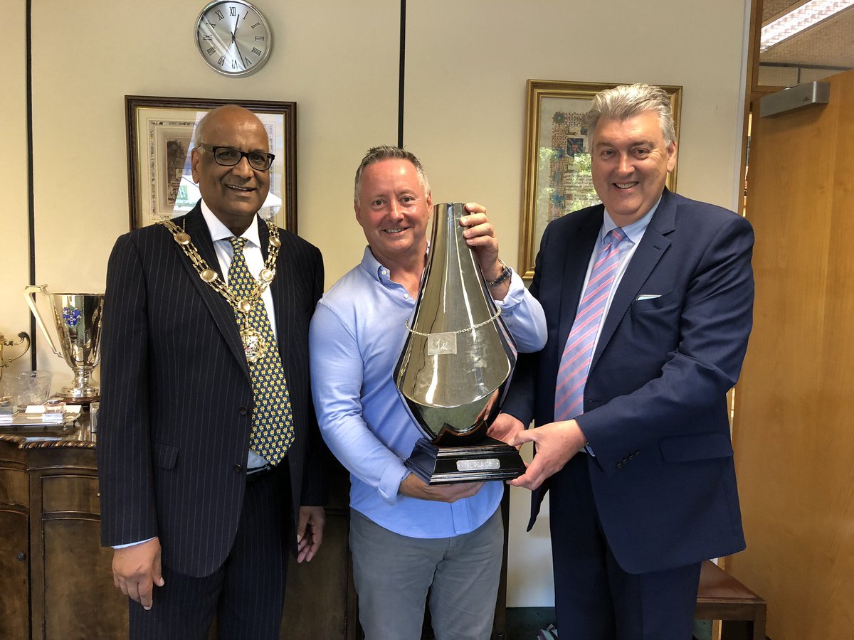 ChrissieLindsay's tweet photo. Great to be involved with @Mayor_Sutton charities. Cheques presented today for Former Mayor @SteveCook53 year 2018-2019. A record year! Huge thanks @terrygoodwin29 @ConferenceHaul for lending a truck for @LNYDP where we won 1st prize of £10,000. https://t.co/Sq85aRTVuK