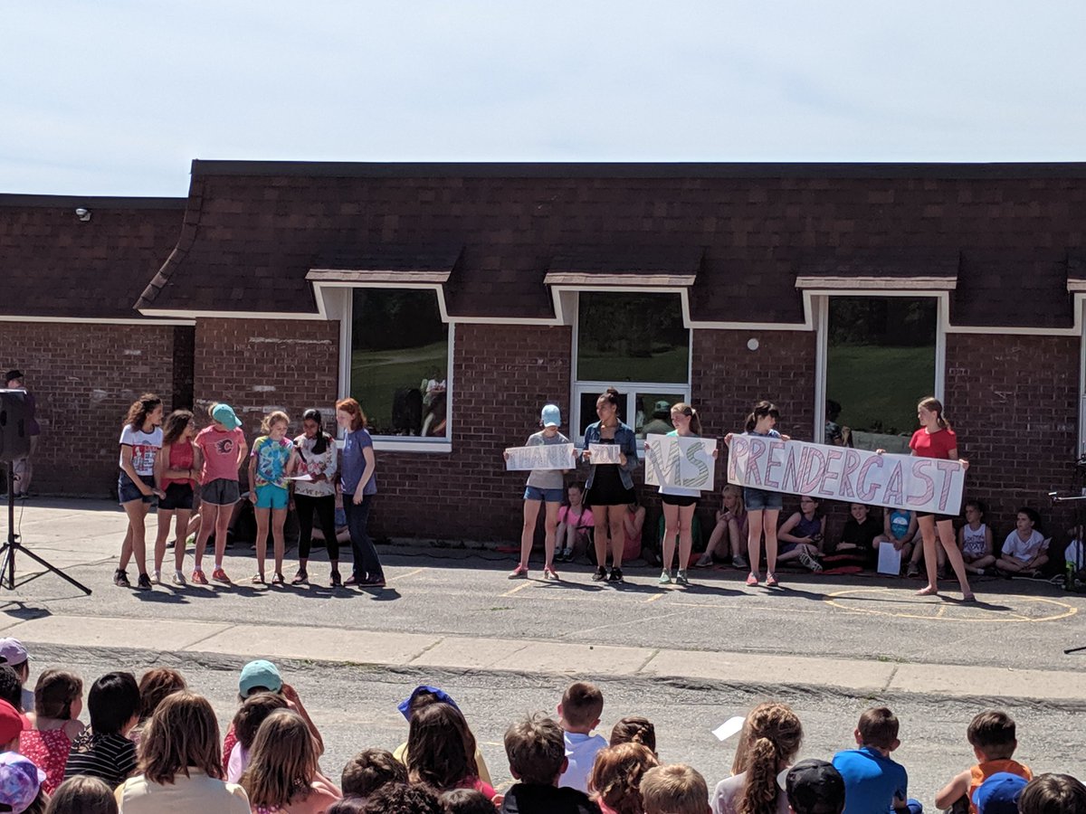 MmeScott08's tweet photo. I don't want to say goodbye, so we shall say until next time. 
A wonderful celebration of our collègues and administrators that are onto a new chapter. @BaysidePublic
#onceawildcatalwaysawildcat
#bpsrocks https://t.co/xZxwoR4Pel