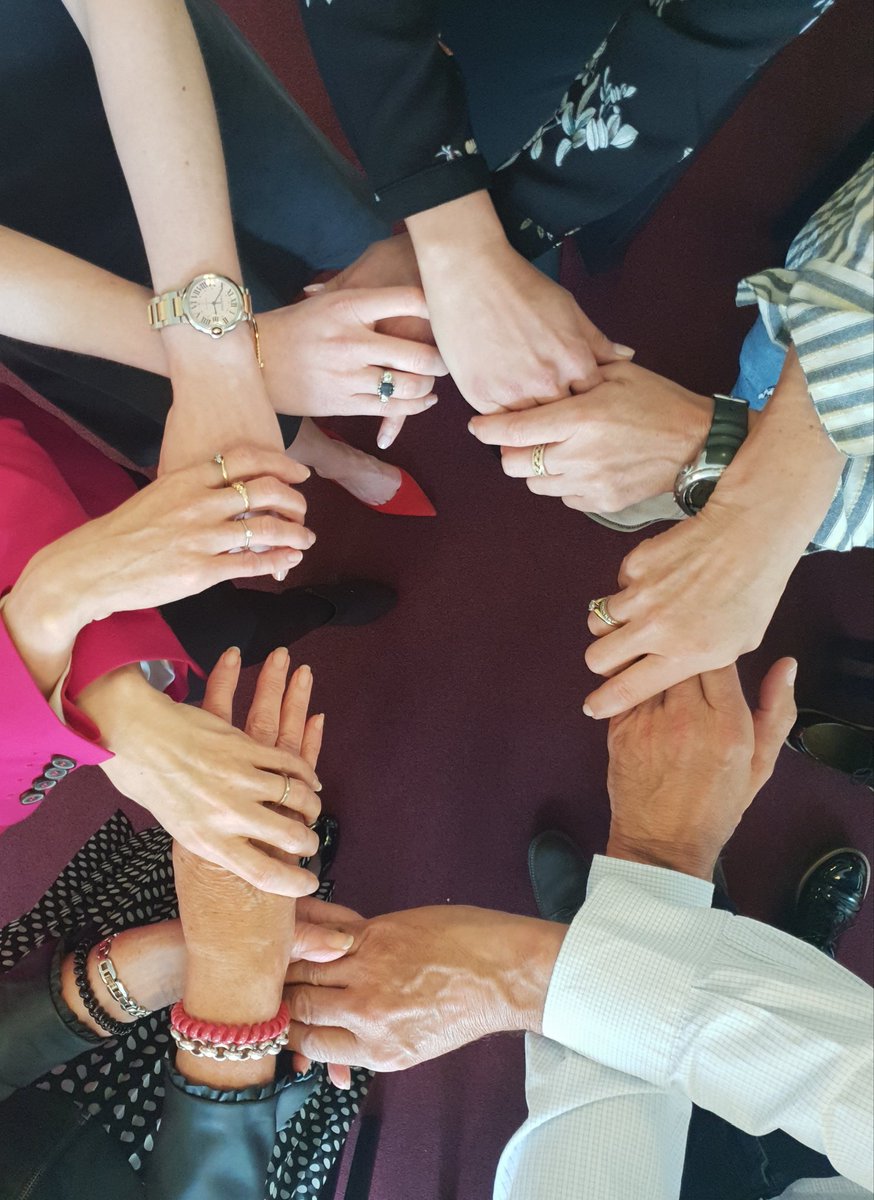 Staceyjvickers1's tweet photo. Thanks for the great #GoldStandard induction event @lizjonesLTM @BSNIntLA @LizAMFree @EldeLibero @BSNetherlands @SusanneVanPan @ChefRich9 My photo didn't win but it still makes me smile ๐ #cheesybuttrue #bsncomms https://t.co/5oIkUhAoGu