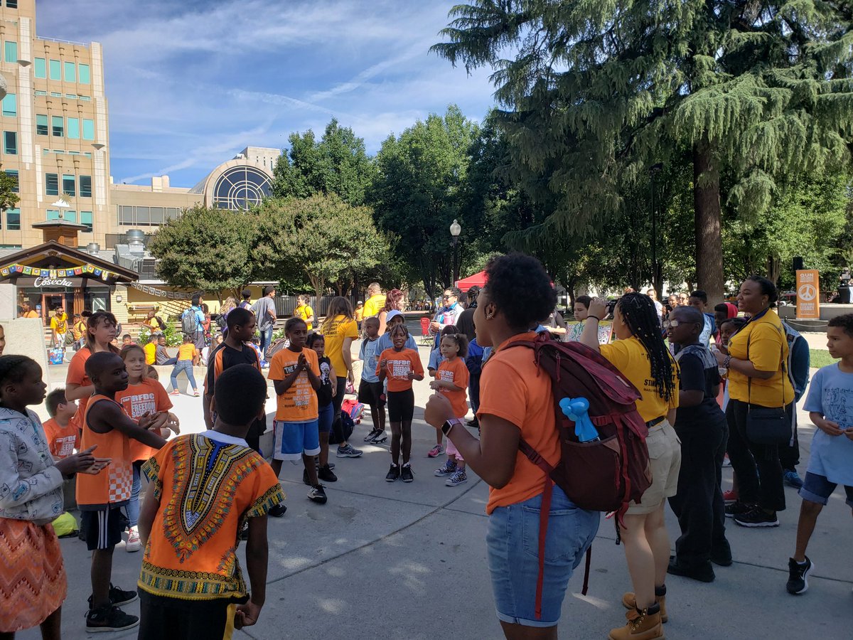 MCC_SHF's tweet photo. #stopgunviolence #commUnity #peaceandunity https://t.co/NZYBd40UFt