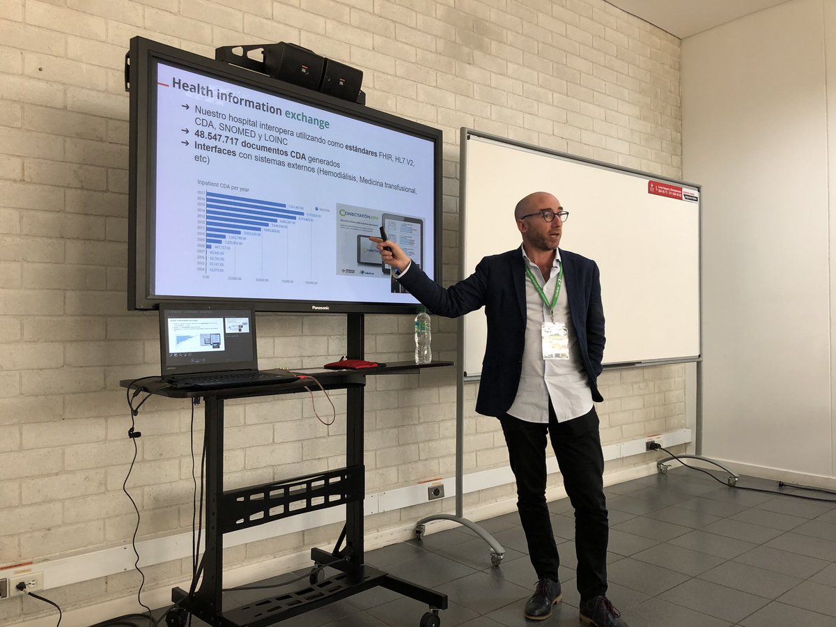 charly_otero's tweet photo. Ahora @DrDanielLuna nos cuenta cómo fue certificar #HIMSS #EMRAM7 en @informaticaHIBA #InfomedHIBA #gestionhospitalaria #clinicabolivariana https://t.co/L6eZtQzzjE