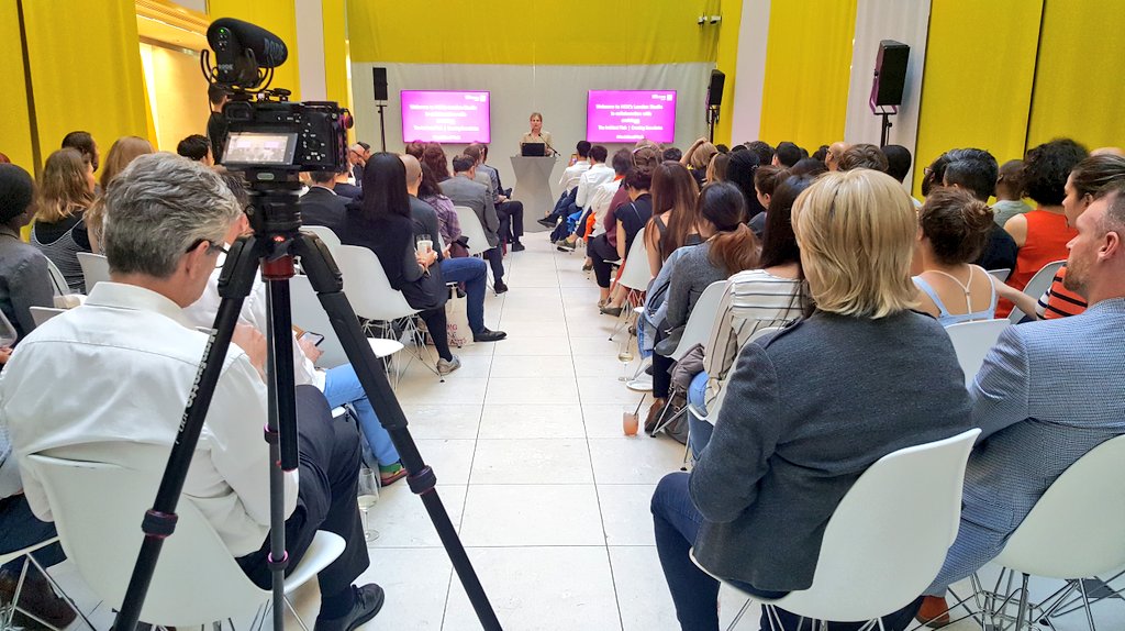 HOKLondon's tweet photo. Amanda Baillieu (@amandabaillieu), Founder Archiboo (@ArchibooLiveย ) explains the judging process... #Archiboo #ArchitectPitch #CrossingBoundaries #NewTalent #Architects #Architecture #HOKLondon https://t.co/OP8bOGKtWH