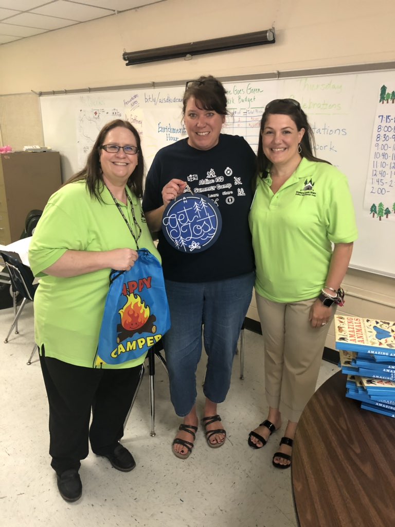 grizfan99's tweet image. We stopped in on @KariDierks and she was Tweeting! Congratulations to one of our Top #AISDSummerCamp Teachers for having the most tweets of the week! Congrats to @KariDierks @ParkerESAldine Keep the tweets coming! We love seeing #CampParker in action!