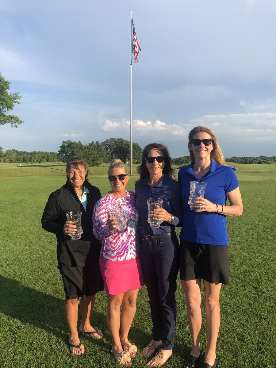 CFgolfclub's tweet photo. Congratulations to the 2019 Ladies Invitational overall gross champions -Marianne Zorich, Margie Martin, Louella Kanew and Allison Petit. #roaring20s #ladiesinvitational https://t.co/bXaKYVU8Yv