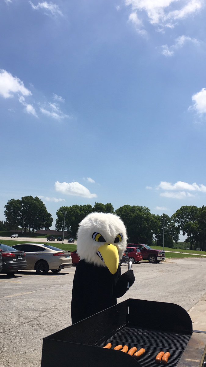 MrsStephen4th's tweet photo. Igor the eagle is grillin’ out here for us on our last day of summer school!! https://t.co/fd02yYDVc2