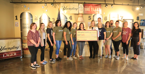 TAPSorg's tweet photo. Lagers For Heroes Program @Yuengling_Beer and TAPS celebrated a two-year partnership in support of the TAPS Inner Warrior Program. The program provides health and wellness support for surviving military families #ThankfulThursday #hopehelpheal #sharethejourney https://t.co/vLvugz5LNu