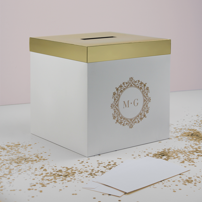 MADOVARinc's tweet photo. This year’s wedding season has begun 👰🏼🤵🏻 Check out this beautiful #wedding gift box we made for Marcella’s &amp; George’s special day 💕 #madovar #luxury #gift #packaging https://t.co/a1vZ21EUwm