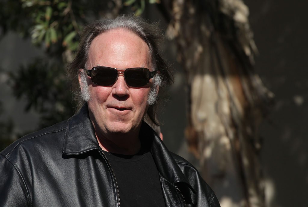 manonamissionde's tweet photo. Neil Young: ein sanfter Kämpfer ➡️ https://t.co/FlEdTjlCp8 #MusikTV #CrazyHorse #MirrorBalls #NeilYoung #PearlJam https://t.co/OQkqLEqcsW