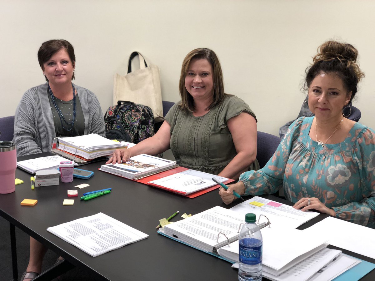 MelMatthewsBCBE's tweet photo. These fabulous ARI Reading Specialists are preparing to become facilitators for @Alabama_Reading! Those in these pics are proudly representing Alabaster City, Vestavia Hills, Talladega City, and Talladega County. @AlabamaDeptofEd https://t.co/C6iWHcoiKo