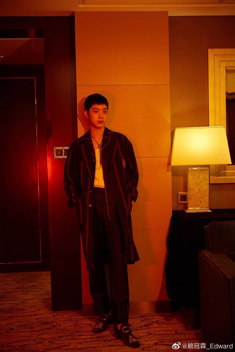 KuanLove923's tweet photo. #라이관린 웨이보 새글 (`･ω･´)

Gucci 星光  GUCCI 北京国贸商城店 到此一游

@ GUCCI   后会有期^ https://t.co/3t9zfOkorG