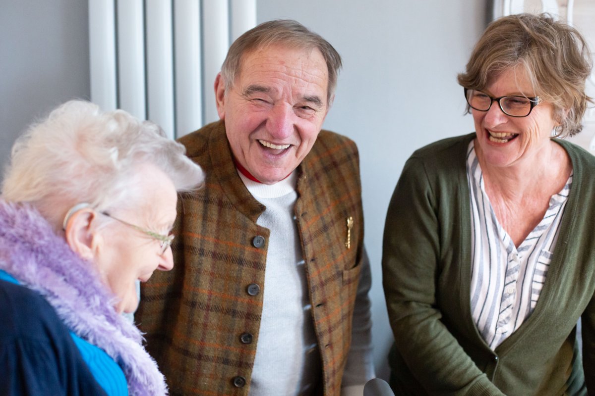 Do you want to help change the lives of older people living in your community? Volunteer with Contact the Elderly and help end loneliness across the United Kingdom. Find out more: ow.ly/RPX950uO245