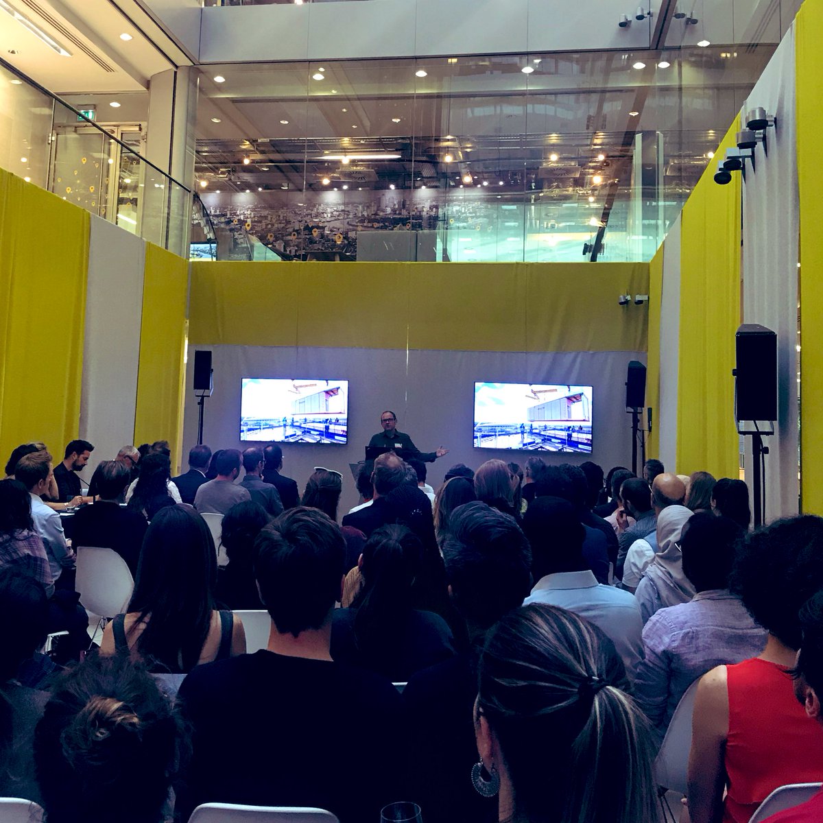 .@sibaylius presenting tonight on adaptable and flexible housing that is fully responsive to the changing needs of an ageing population @HOKLondon for the #LFA @ArchibooLive #boundaries #architectspitch #housing