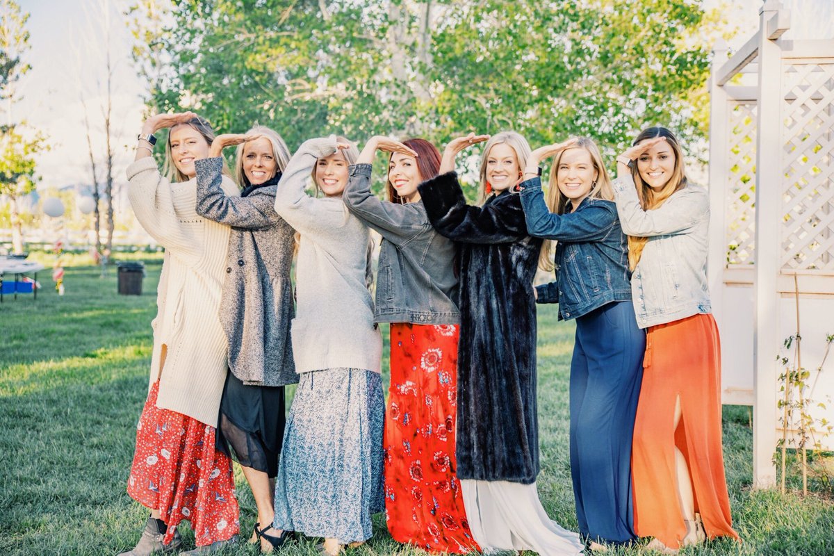 These 7 Epsilon Sigma alum came together this summer to celebrate the marriage of their sister Alex Webb! It warms our heart to see these friendships flourish beyond the college years into these wonderful milestones! Wishing you the best, Alex! #deltagammasdsu