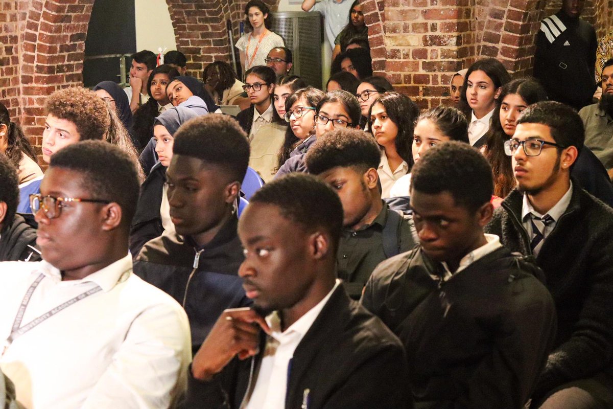 AFBE_UK's tweet photo. #MakingEngineeringHot #RoutesToEngineering #CareersDay https://t.co/lagww3fopq