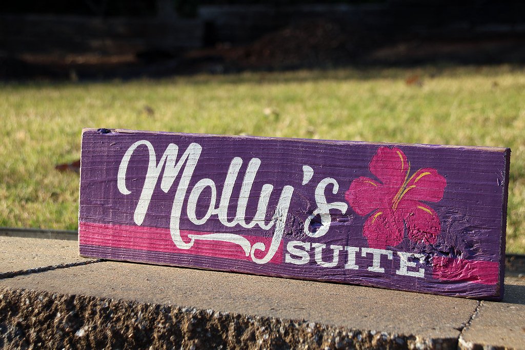 SignsByAndrea's tweet photo. I love working with my clients to create the perfect sign design for each recipient! 💮If you have a custom sign in mind, let me know!  Let's see what we can create together...

https://t.co/BdoGEhdPnM https://t.co/WVHPBzAKEh