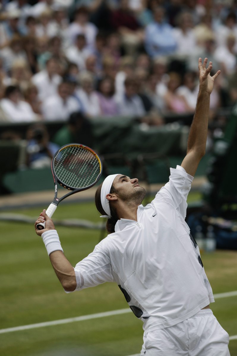 WilsonTennis's tweet photo. Wallpaper Thursday is the new Wallpaper Wednesday!

This week we are featuring photos of @rogerfederer from his 8 Wimbledon wins in 2003, 2004, 2005, 2006, 2007, 2009, 2012 and 2017 🏆

Hold down the screen or screenshot to save your favorites! https://t.co/aHc0Jwwz3F