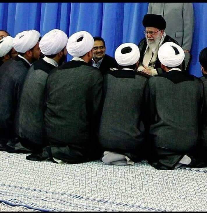 Rhjaffri313's tweet photo. جو بھی امام حسین علیہ السلام کو دوست رکھتا ہے وہ سیاسی اسلام، جہادی اسلام، حماسی اسلام، خون دینے والے، جان دینے والے اسلام پر یقین رکھتا ہے. 

❤️رھبر معظم سید علی خامنہ ای حفظ اللہ❤️
#WeStandWithKhamenei https://t.co/Xf02YSBOc3