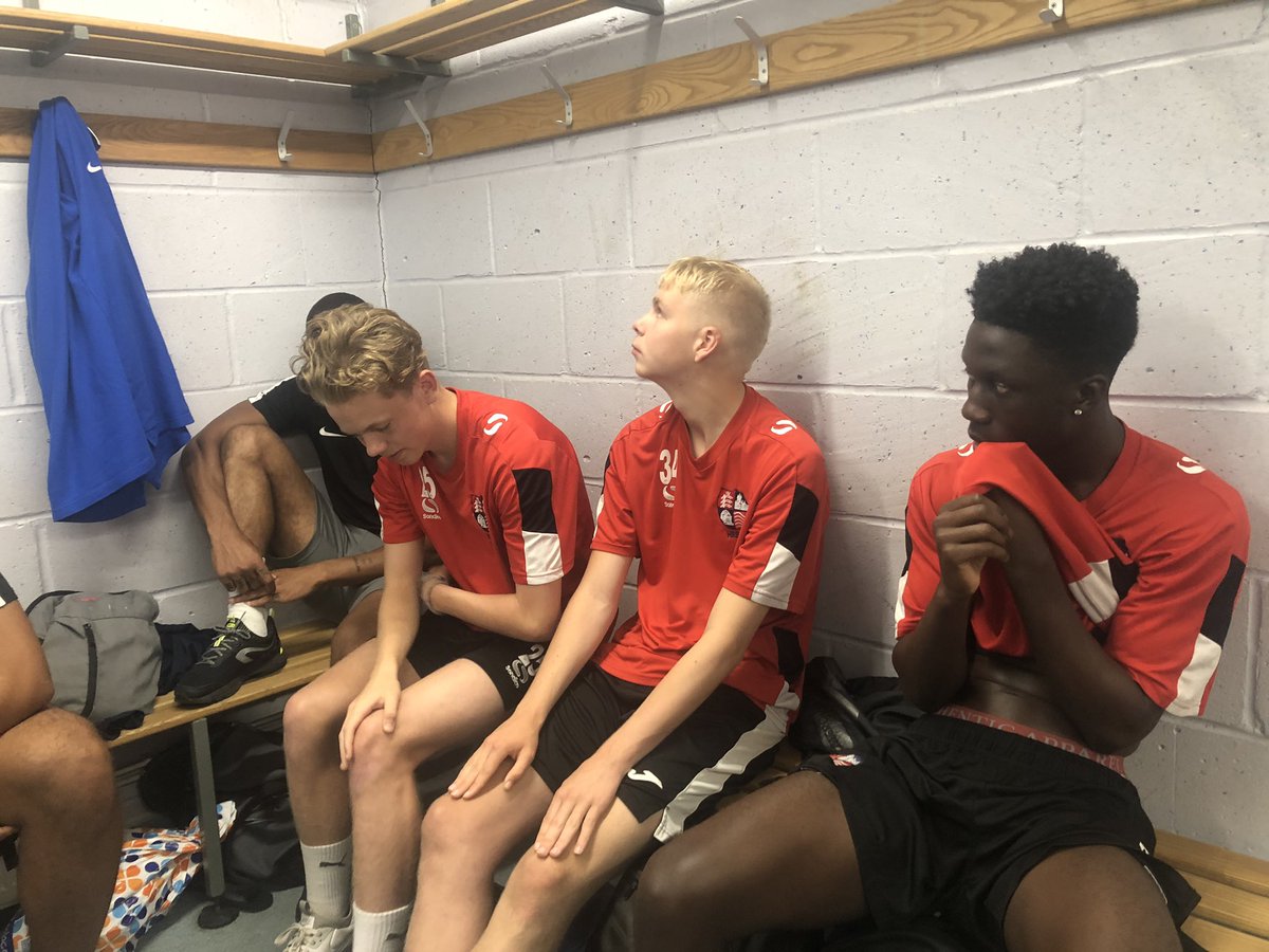AcademyHAMRICH's tweet image. @HRBFC @SCLeducation The boys are ready💪 5 from this years Academy and 2 from last years group have been invited into 1st team training tonight.#RealPathways 🔴🔵⚽️