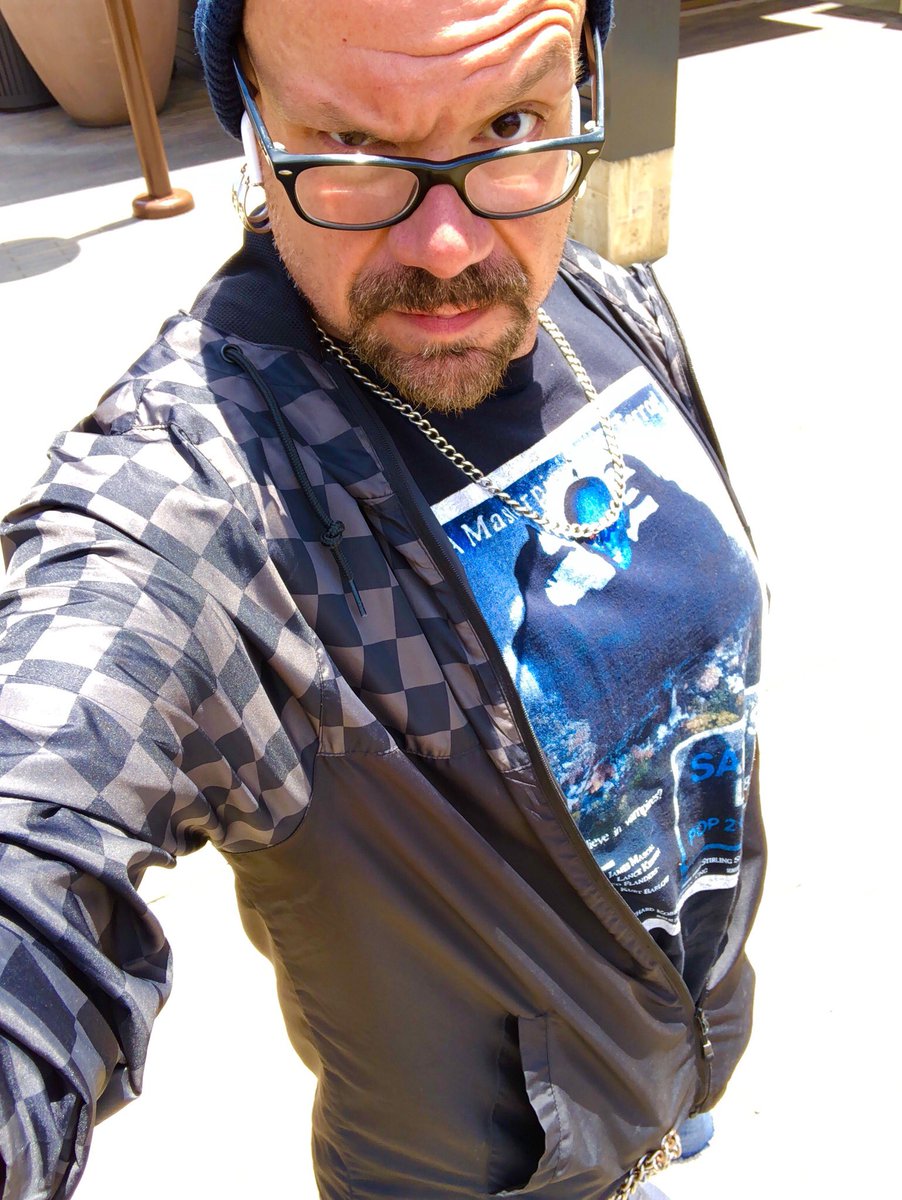 UncleCreepy's tweet photo. It’s my bday so I can do & say Whatever. I choose to address every1 who ever made fun of me 4 being fat. We should laugh @ ourselves. Even if it hurts. I love u & forgive u but please tell me, now that you’re bald & fat & im looking better than ever, how’s my ass taste? ;) #kidn https://t.co/A07mViPtyR