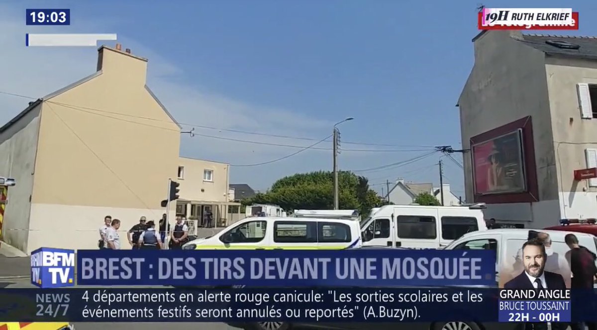 A 16h25 une #mosquée a été attaquée à l’arme à feu. Tout mon soutien aux 2 victimes de cette horreur et à la communauté des #musulmans . L’#Islamophobie souvent silencieuse se révèle dans le fracas des armes. J’attends une prise conscience rapide des pouvoirs publics #Brest