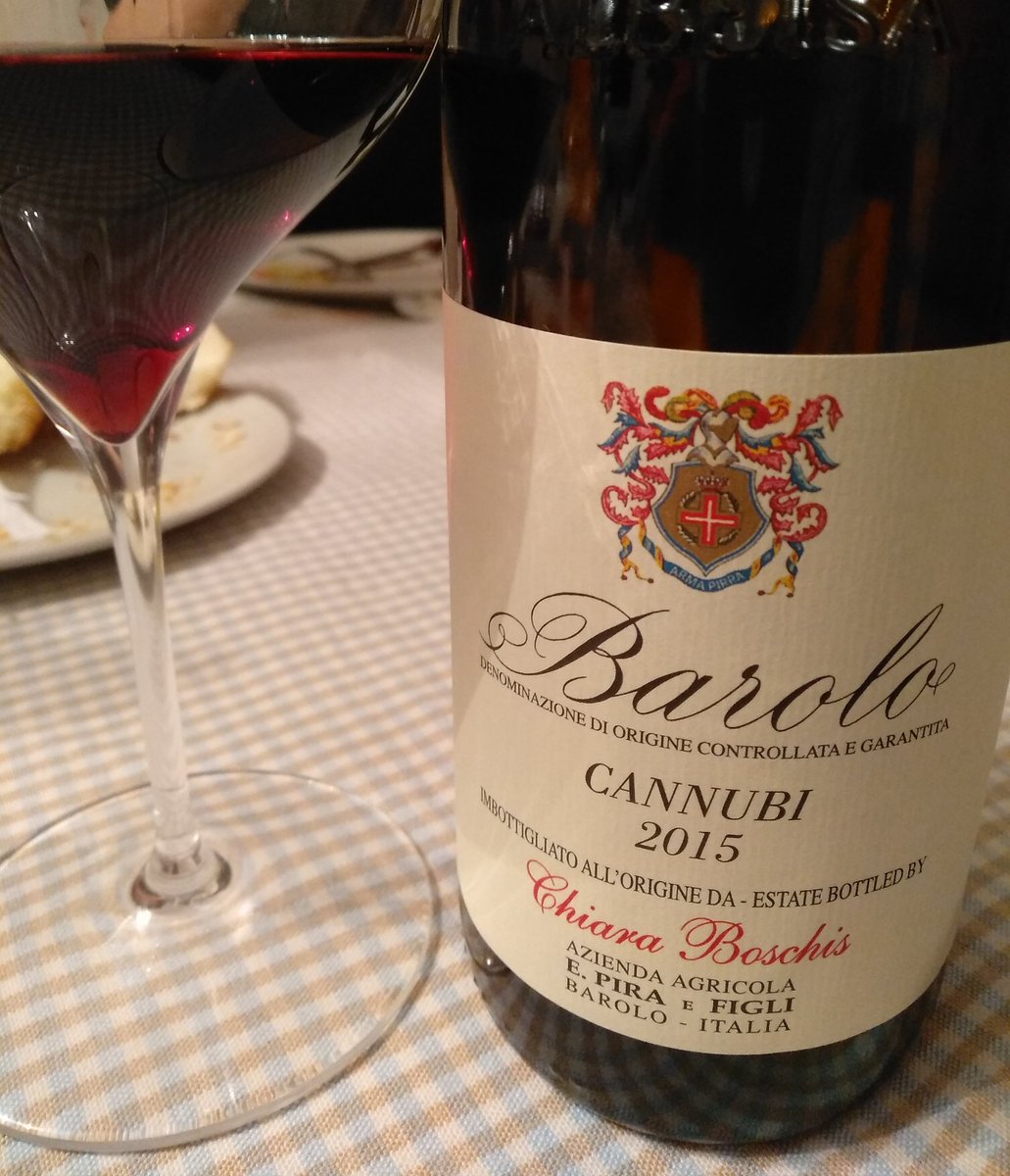 Una joya encara en estat embrionari per poder-la gaudir com cal. Temps i paciència, d'aquí uns quants anys hi tronarem 💪 <a href="/Chiara_Boschis/">Chiara Boschis-PIRA</a> #Barolo #Cannubi