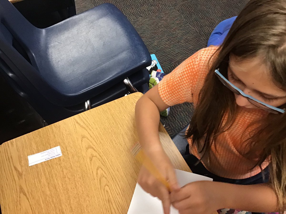 rmccoy313's tweet photo. Comic book artists in action!
@LIBERTYSCHOOLS 
#libertyoaks
#LPSSUMMER19 
@libertyoaks https://t.co/3BG5gpAgvd