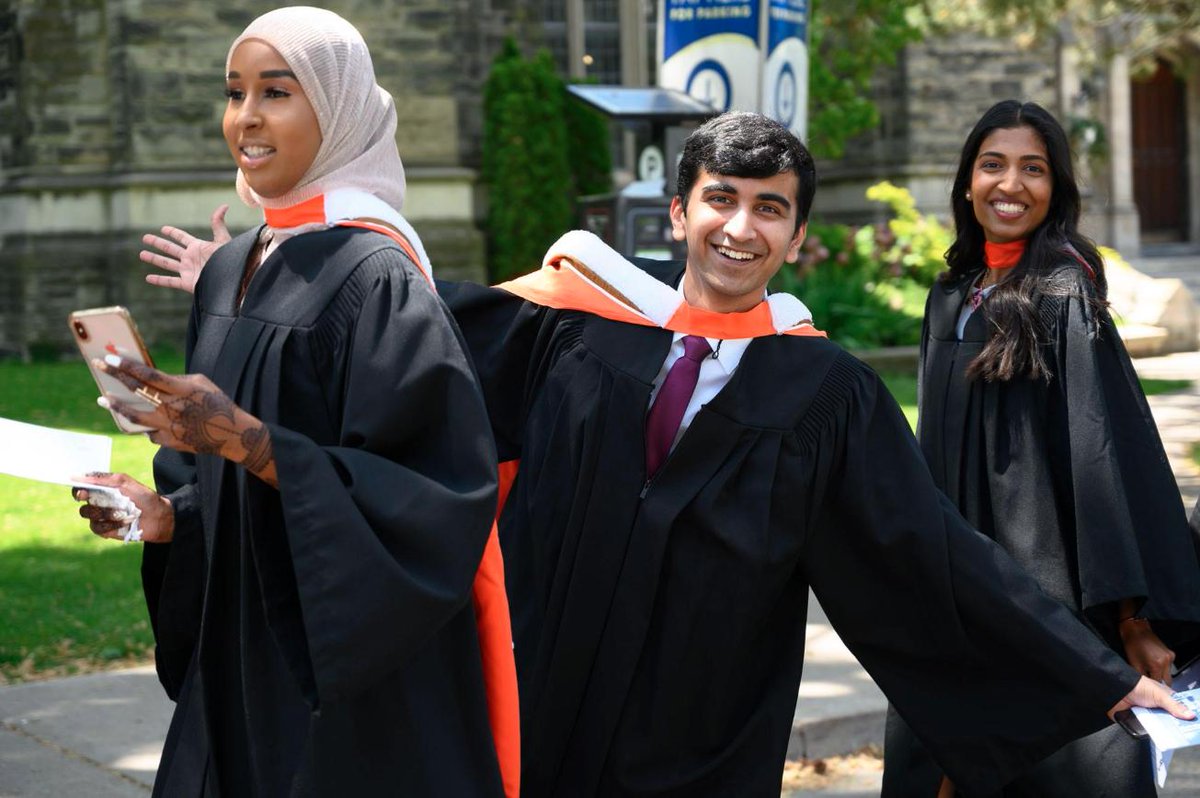 University of Toronto Scarborough on Twitter: "Last week we watched 1,777  #UTSC students become alumni 💙 Photo albums for #UTSC convocation  ceremonies have been added to Facebook—find them here:  https://t.co/v5FAMfbmpU #UofTGrad19 #UofT