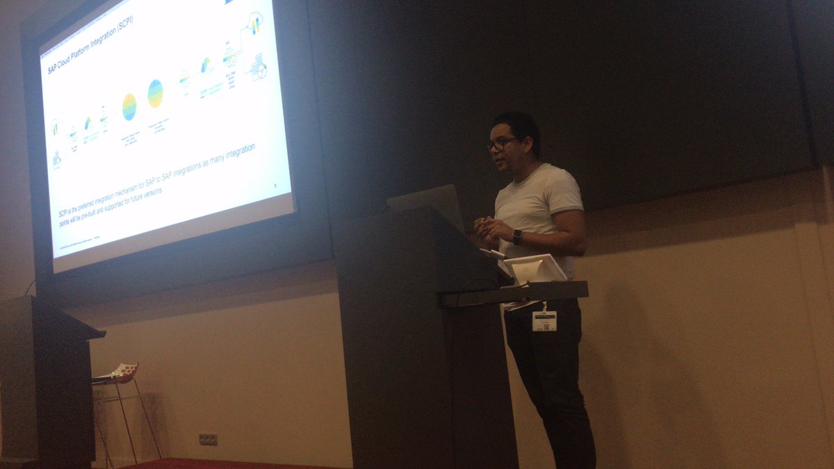 Mohamed nous présente l'intégration avec SCPI et les OData Services