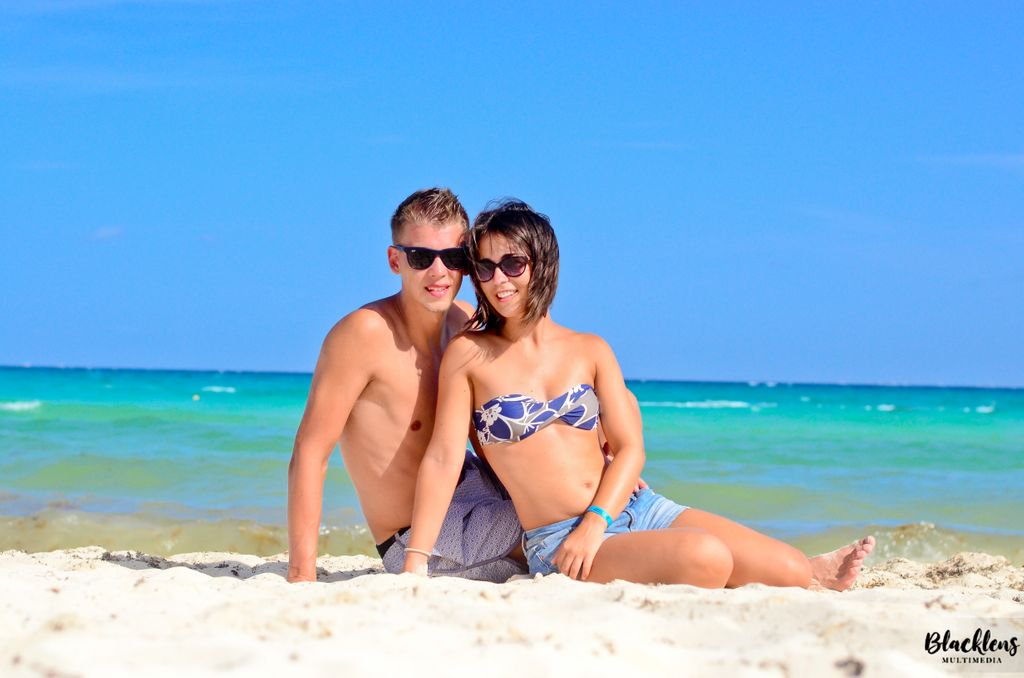 blacklensmulti's tweet photo. What a great day to have a photo shoot at the beach! Contact us for more information!

#happy #couples #inlove  #perfectforeachother #love #loveisintheair #amazingcouple #couplesofinstagram #couplesphotos #kiss  #playadelcarmen #mexico #vacations #caribbean #beach https://t.co/JvLmZRiWwl