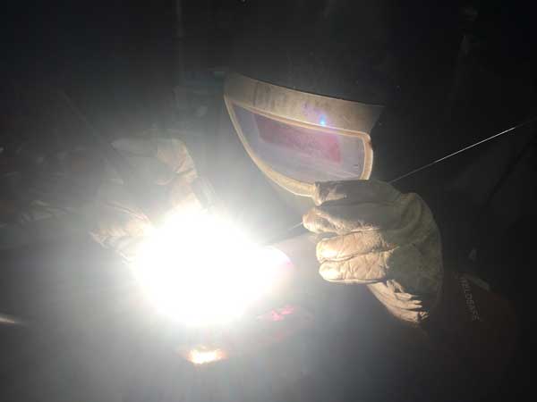 Aluminium TIG laswerk voor koelsysteem en airco - oudevolvo.nl/blog/2019/06/0…