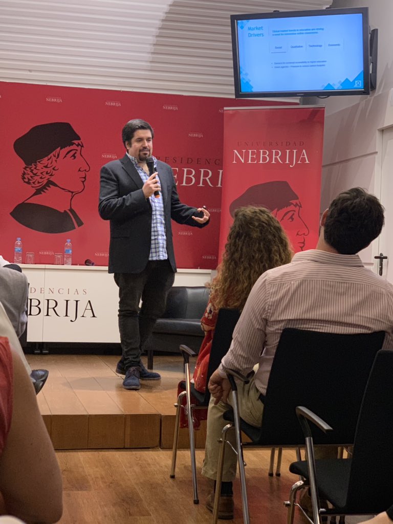 jquemada's tweet photo. Victor Sanchez inaugurando el nuevo #Roomofthe Future en Univ. F. Nebrija https://t.co/boA5Rrgcy5
