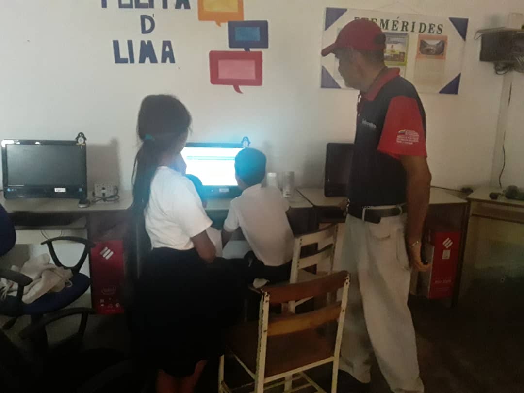 BlockchainFal's tweet photo. Infocentro Comunal Tacuato Fal 56 en Formación de Audacity a estudiantes de la E.B.P Polita D'Lima. @LuisLaRosaVE @Lisbem22 @InfocentroVe @LucyRiveroVe https://t.co/RlHs8dhmRq