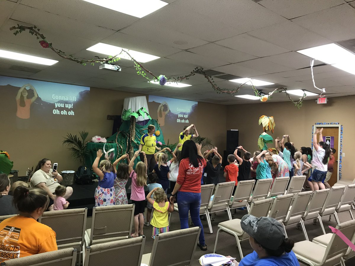 FaithHopeLoveFC's tweet photo. Let me start by saying PRAISE GOD! The kids raised $323 for the Children’s Hunger Fund through VBS last week! God, thank you for working in these kids last week! https://t.co/0Y20wUhaQw
