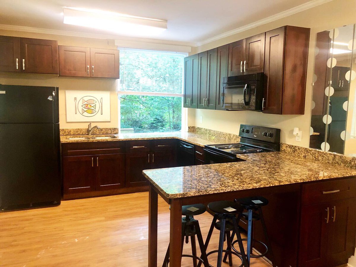 tigerproperties's tweet photo. 💥GREAT Downtown Location💥

📍270-3 Riggs Drive, Clemson 
🛏2 Bedrooms 🛁1 Bathroom
🛠Recently Renovated 
💲1,200 per month
🚲 1.2 Miles to Clemson University! 

📲864.654.7368
⌨️https://t.co/CUN5Pi8h7K https://t.co/Bkk0mot16n
