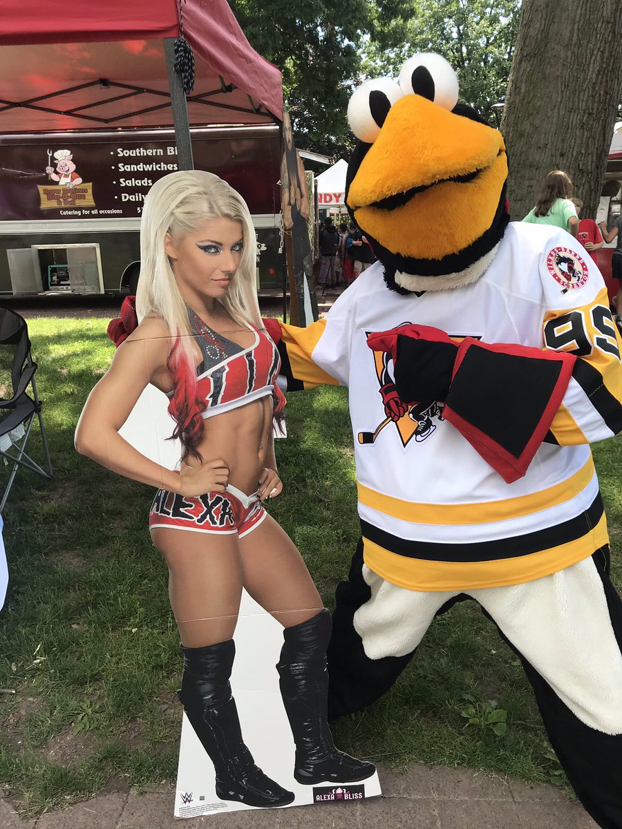 MoheganArenaPA's tweet photo. Which is the better tag team???

Thanks @WBSPenguins @99TUX99 for stopping by to see us today at the Downtown Wilkes-Barre Farmers market 

#WBSPens #WWEWilkesBarre #WWE #SethRollins #AlexaBliss #MSAPA #MSAPA20 https://t.co/vahQhKGijw