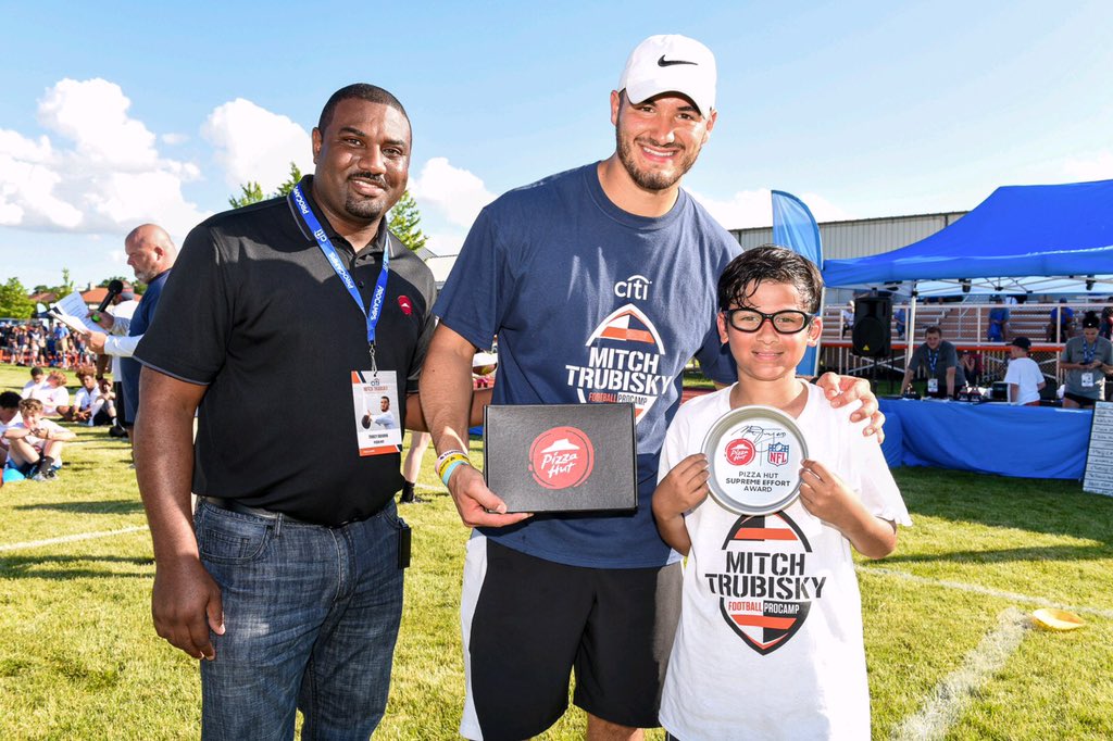 Congrats to this hard working camper who went above and beyond at my ProCamp and won the @pizzahut Supreme Effort Award!