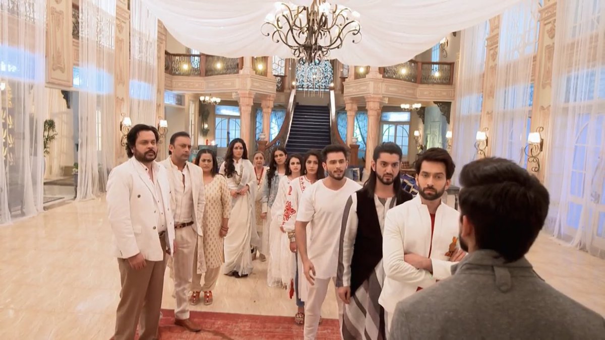 niyayadav's tweet photo. One for all all for one
The khidkitod Oberois
#3YearsOfIshqbaaaz https://t.co/QcVfU5OsXT