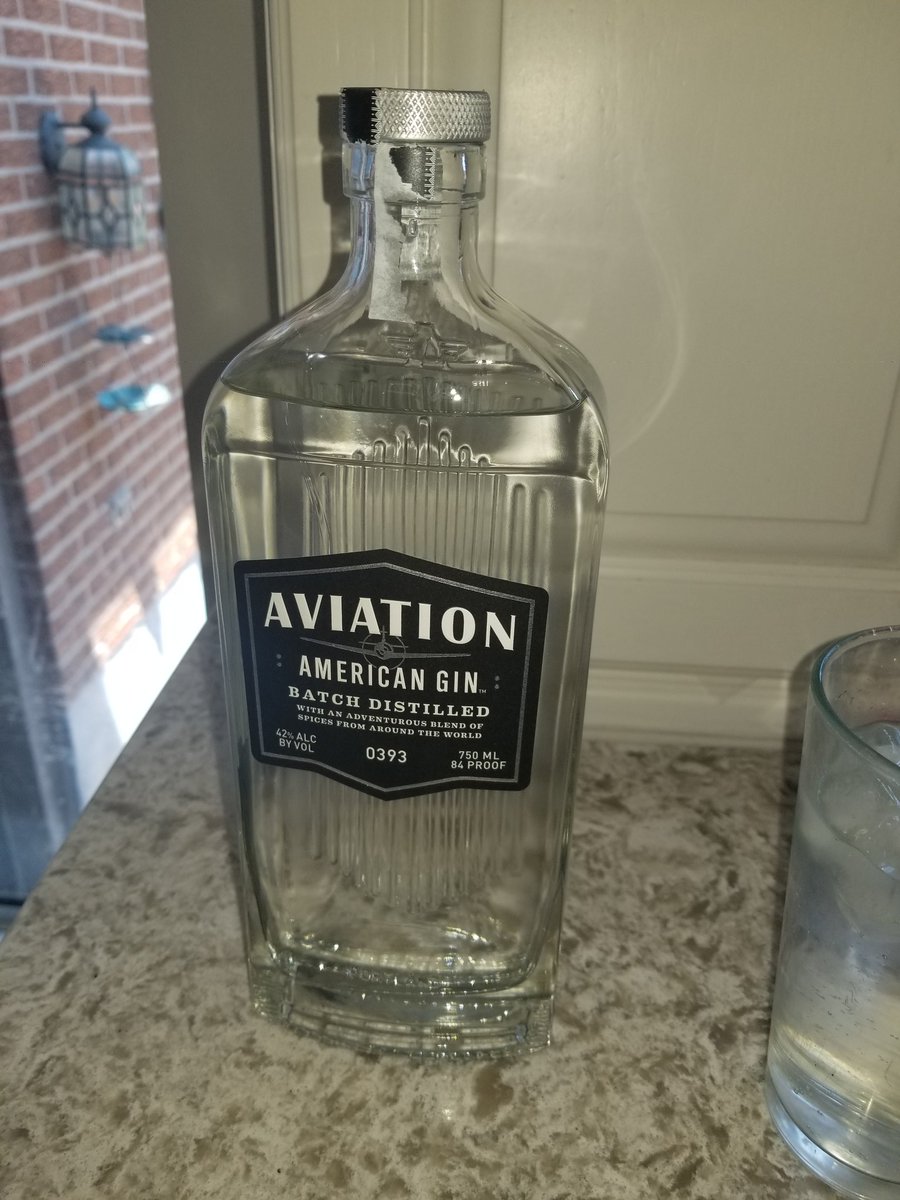 MichaelEaston3's tweet photo. Finally the LCBO has some @VancityReynolds juice.  Think I found my new gin. When will we see  new specific blends. #CanadaEdition #DeadPoolEdition or #HughJackmanTearsEdition https://t.co/2jXkS35FV5