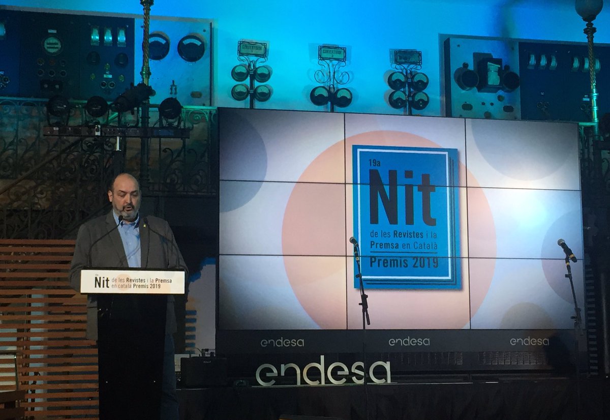 Ara sí. <a href="/gcapdevila/">Germà Capdevila</a> dóna el tret de sortida la #NitRevistesPremsa de <a href="/revistesAPPEC/">APPEC · Editors de Revistes i Digitals</a> tot recordant la importància dels mitjans en català per a la vertebració del país.